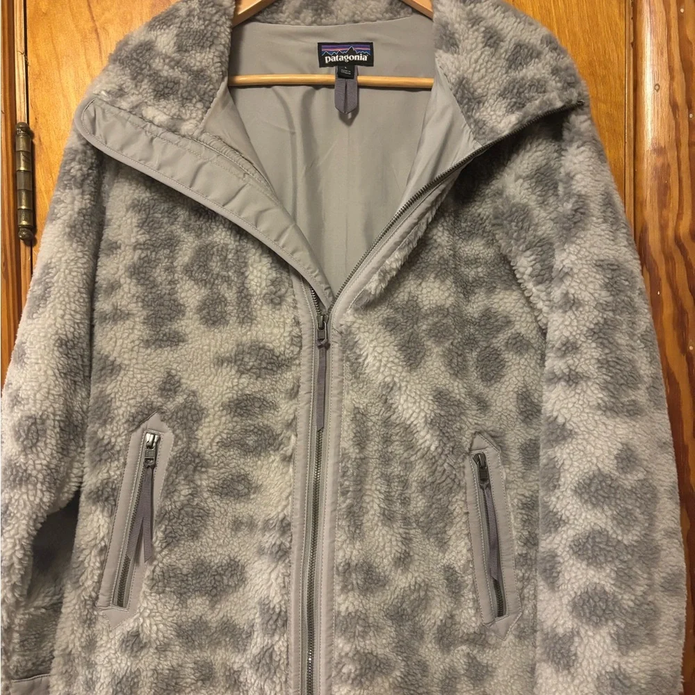 Patagonia Gray Patterned Teddy Jacket - Picture 2 of 2